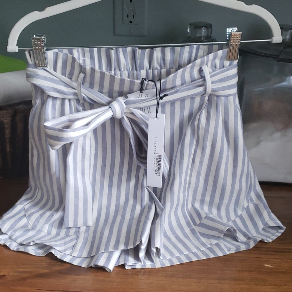 Linen resort shorts